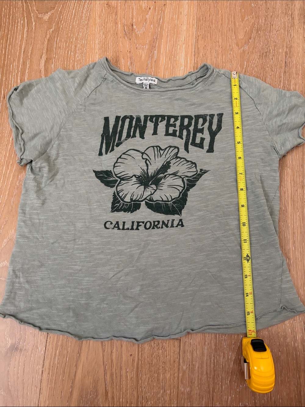 Techstyles Women’s Monterey graphic tee - Picture 4 of 6